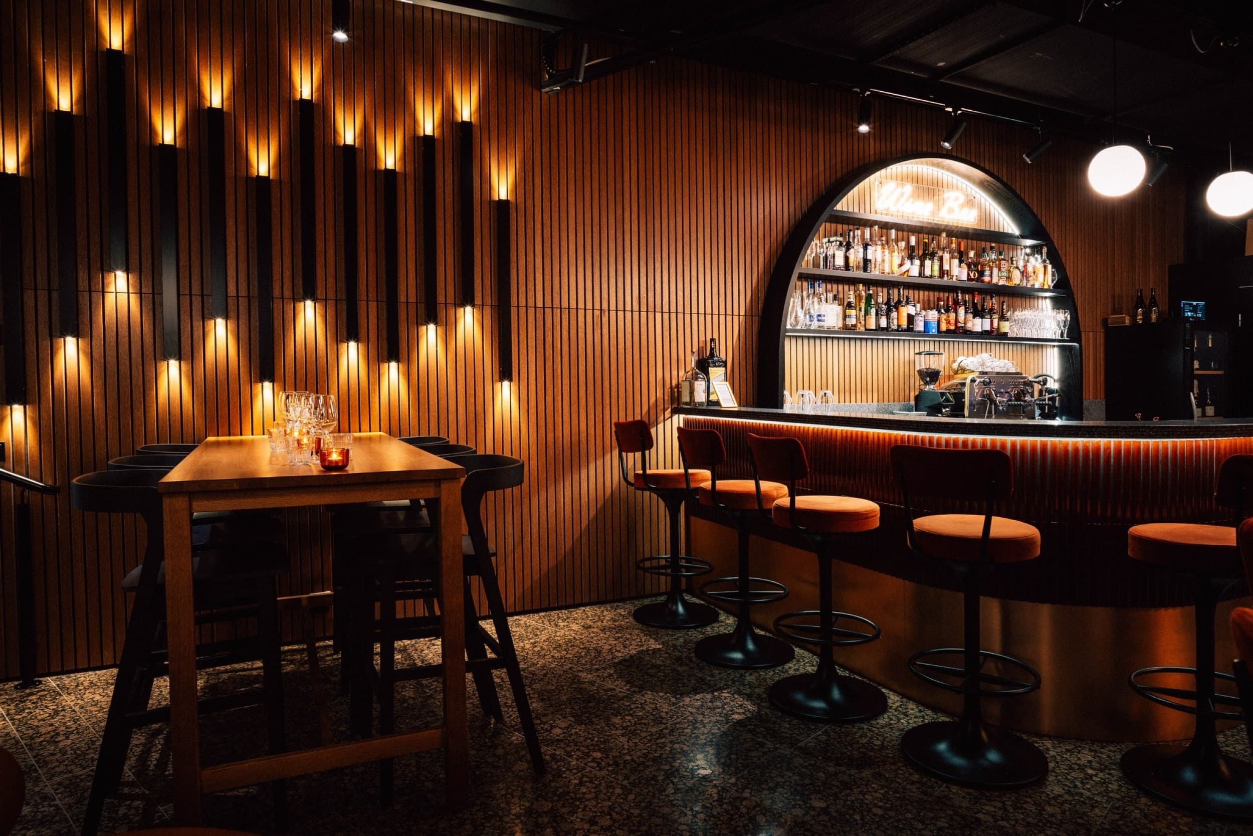 Kolmen ruokalajin menu ja suositusjuomat kahdelle Dagmar Bistro & Wine Bar:issa | Helsinki