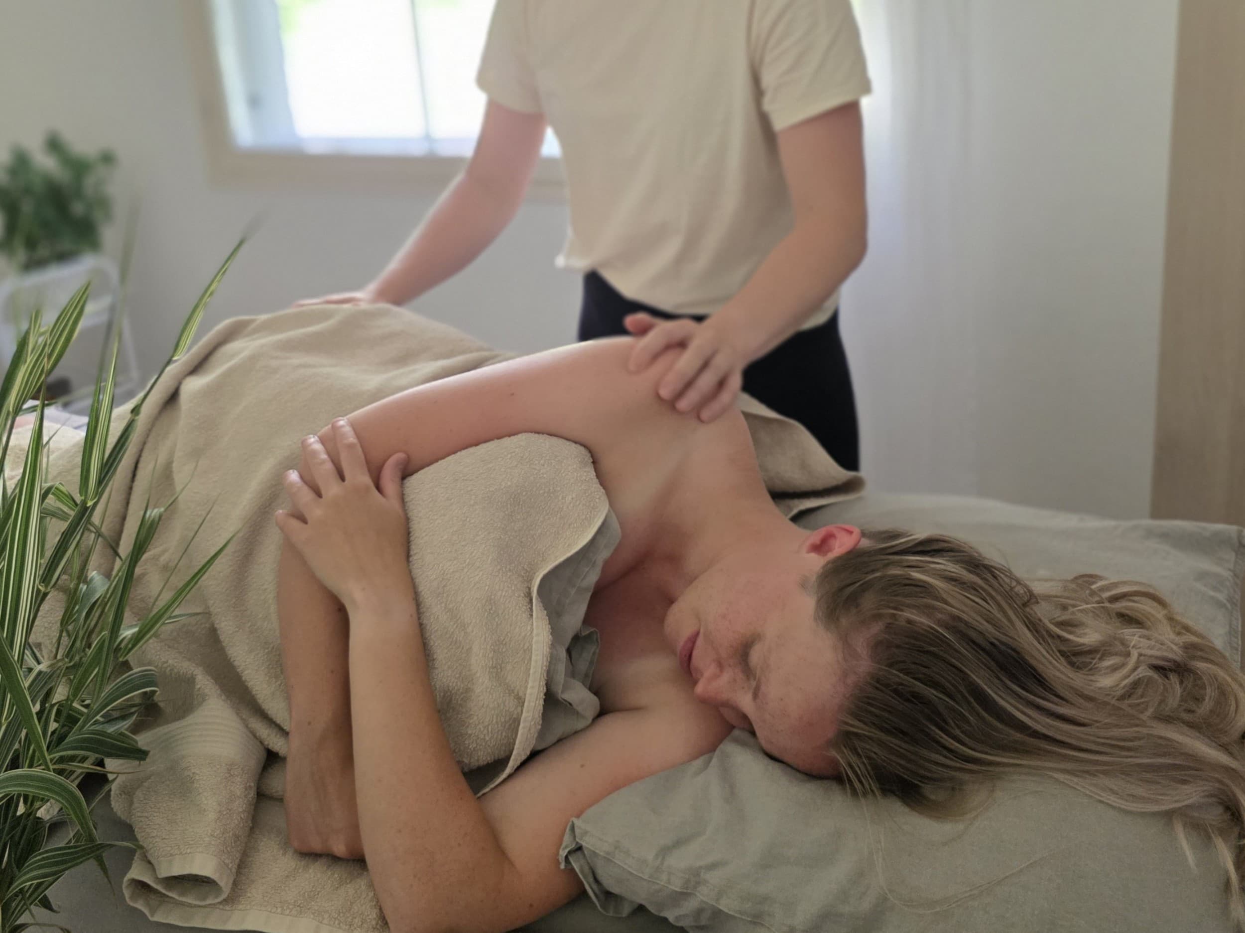 Vyöhyketerapeuttinen hieronta synnytyksen jälkeen | Nurmijärvi
