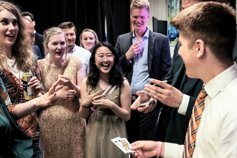 Häätaikuri Viljo Haapamäen taikashow | Pääkaupunkiseutu