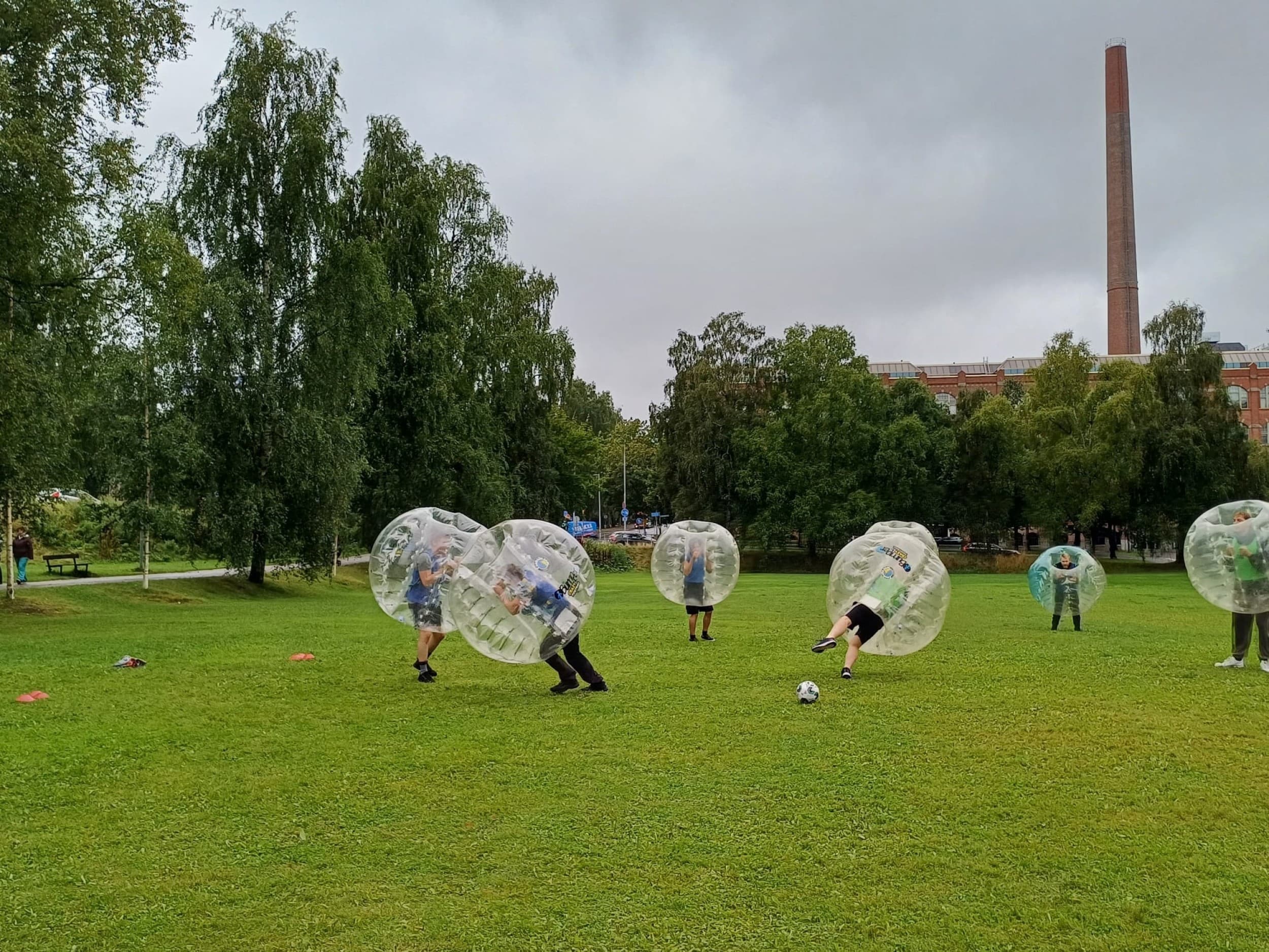 Kuplajalkapallo 6:lle | Tampere