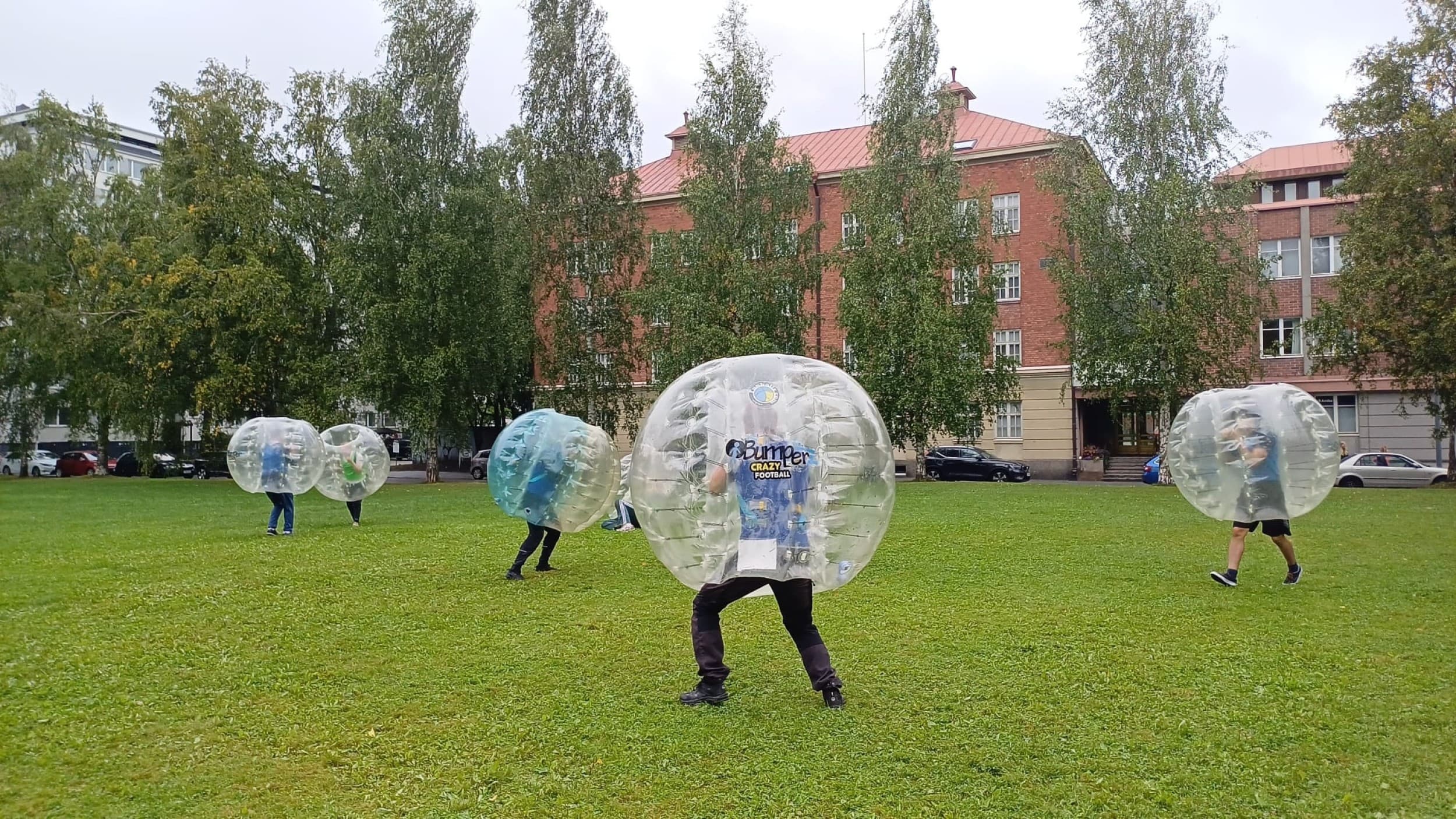 Kuplajalkapallo 10:lle | Tampere