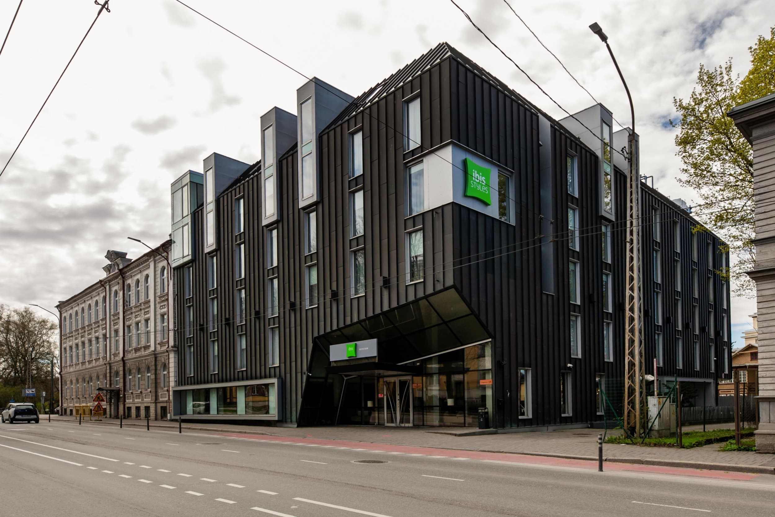 Majoitus kahdelle Superior-huoneessa 2 ruokalajin illallisella | Tallinna | Elamyslahjat