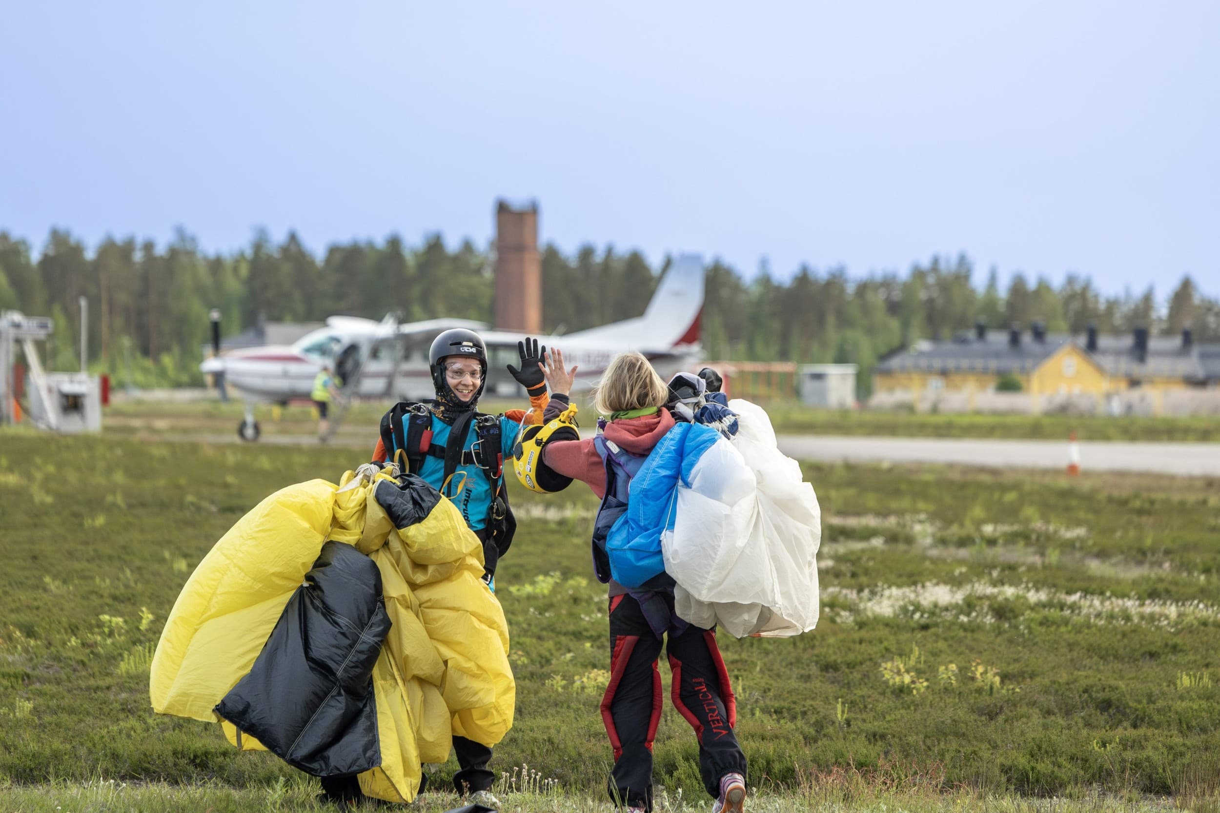 Laskuvarjohypyn alkeiskurssi | Utti | Elamyslahjat