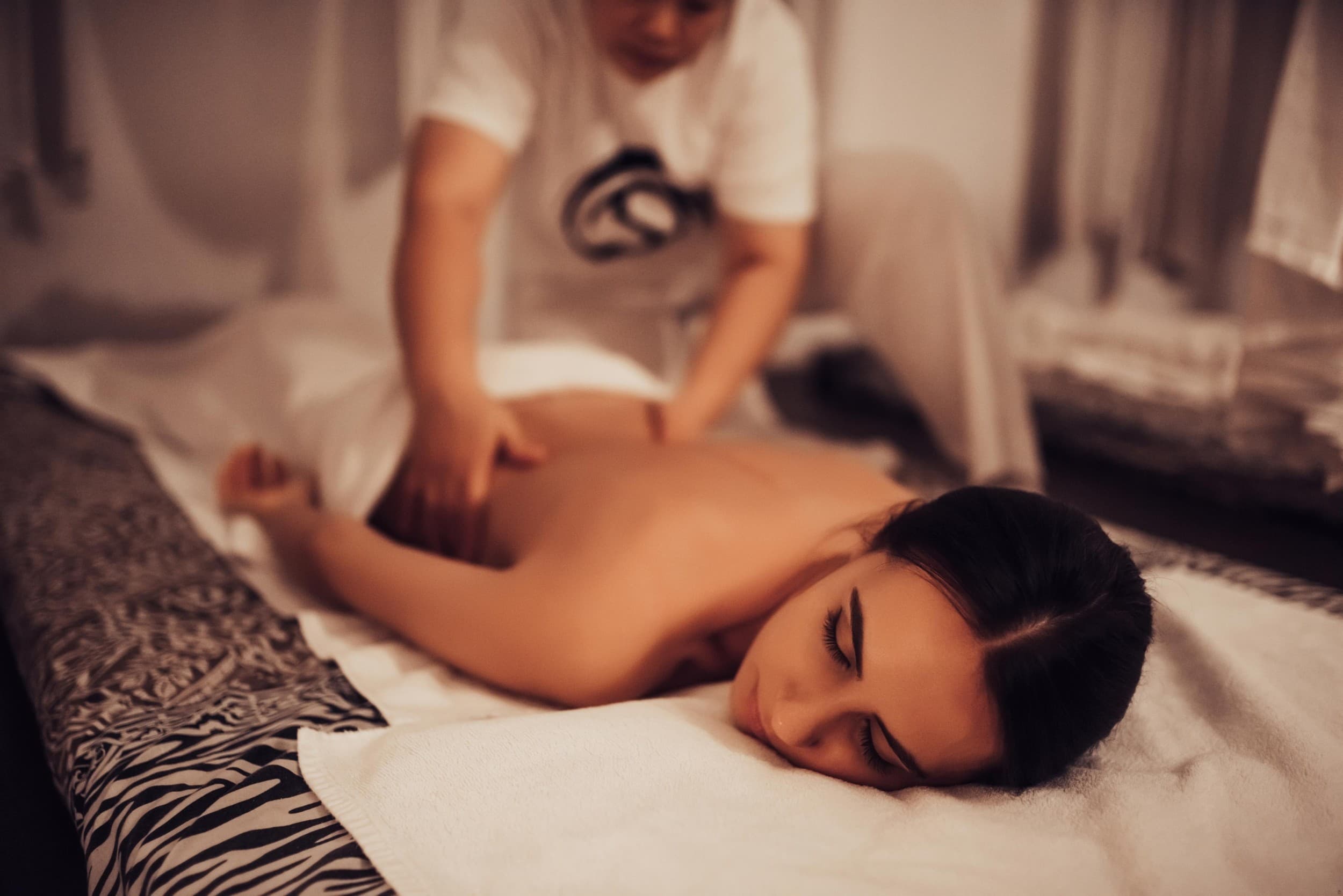 Kokovartalohieronta 60min | Helsinki | Elamyslahjat