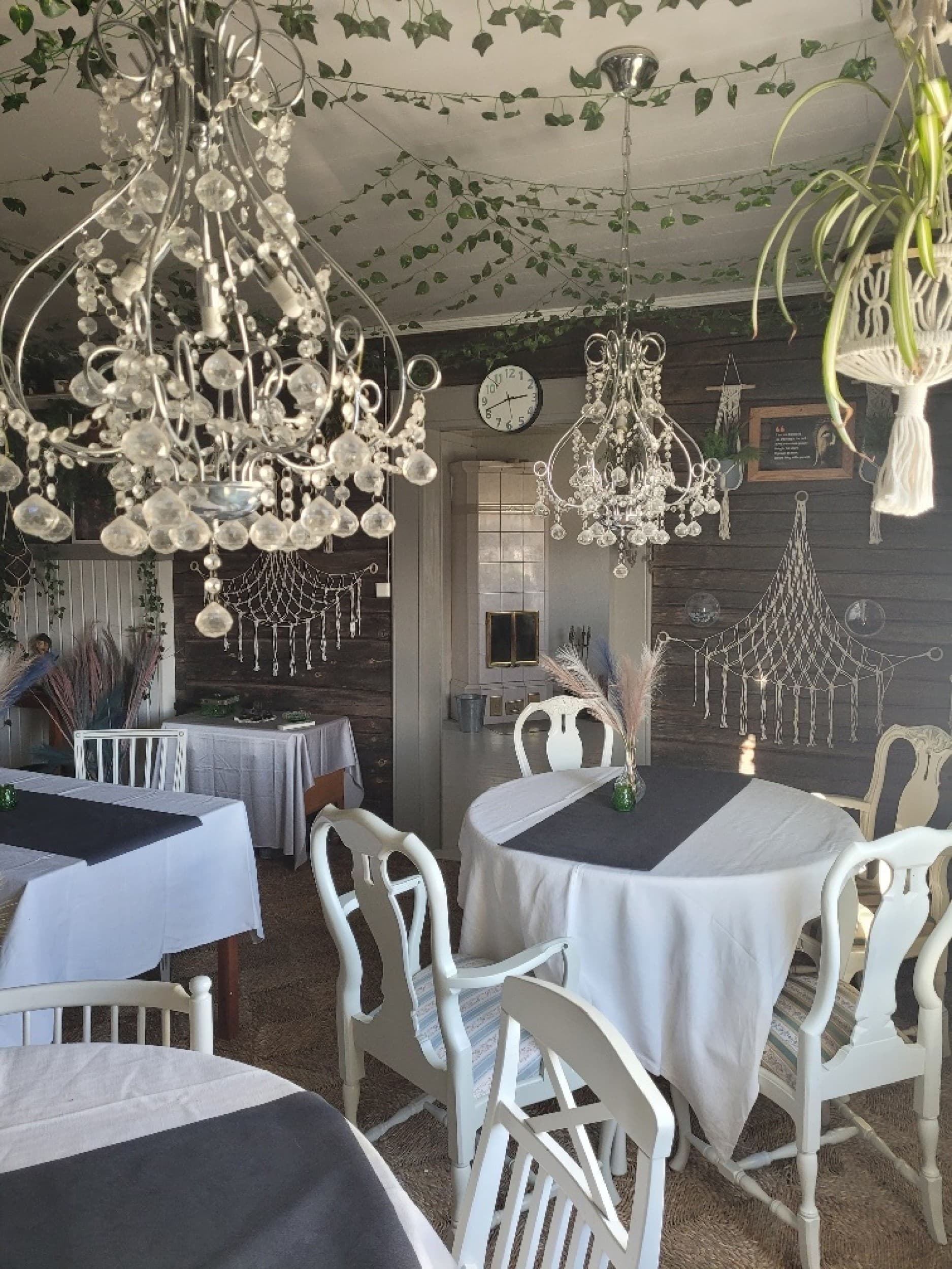 Dinner & Show – Olipa kerran kokki ja velho | Turku