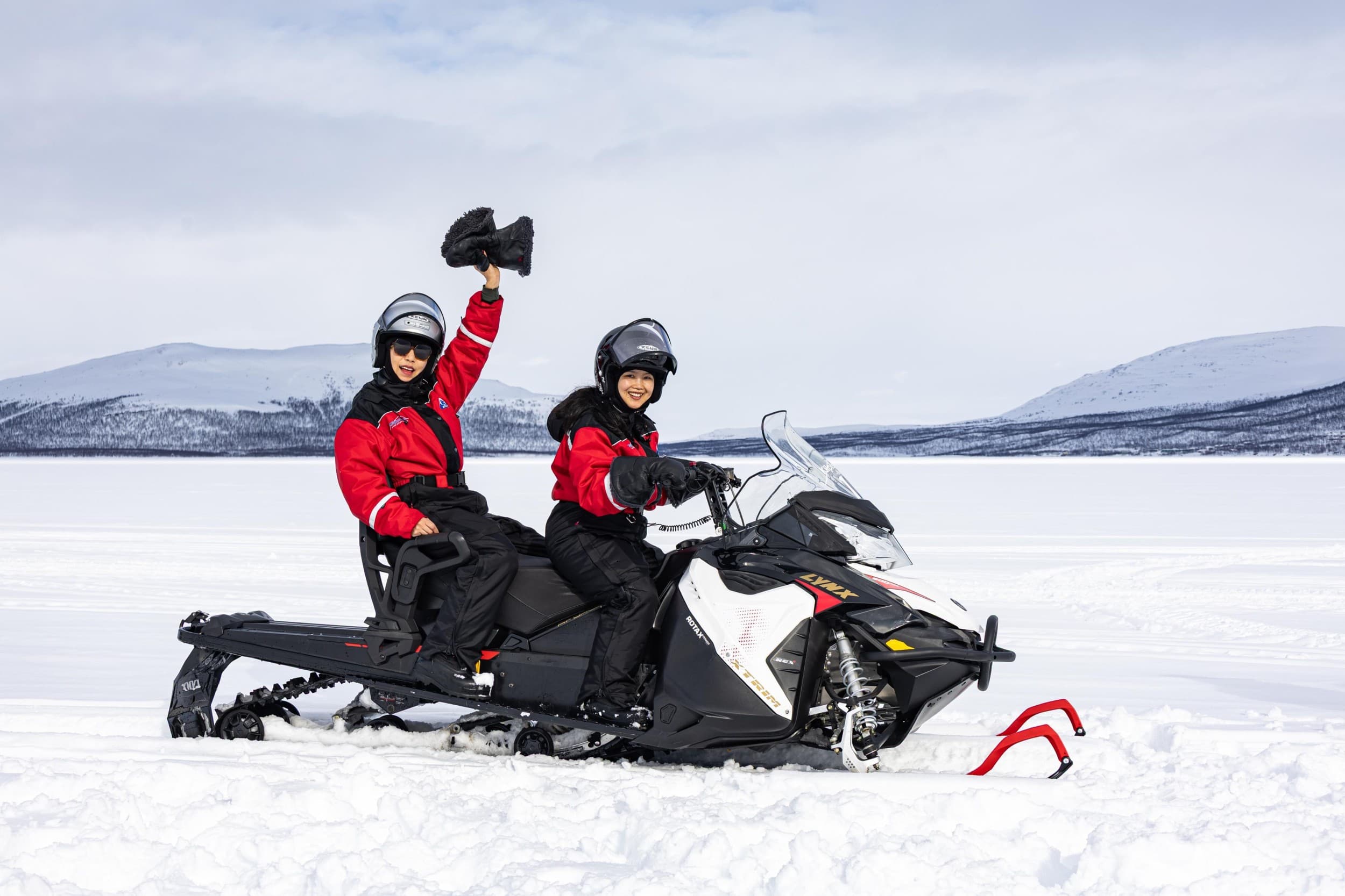 Kilpisjärven kierros moottorikelkalla 2hlö | Kilpisjärvi | Elamyslahjat