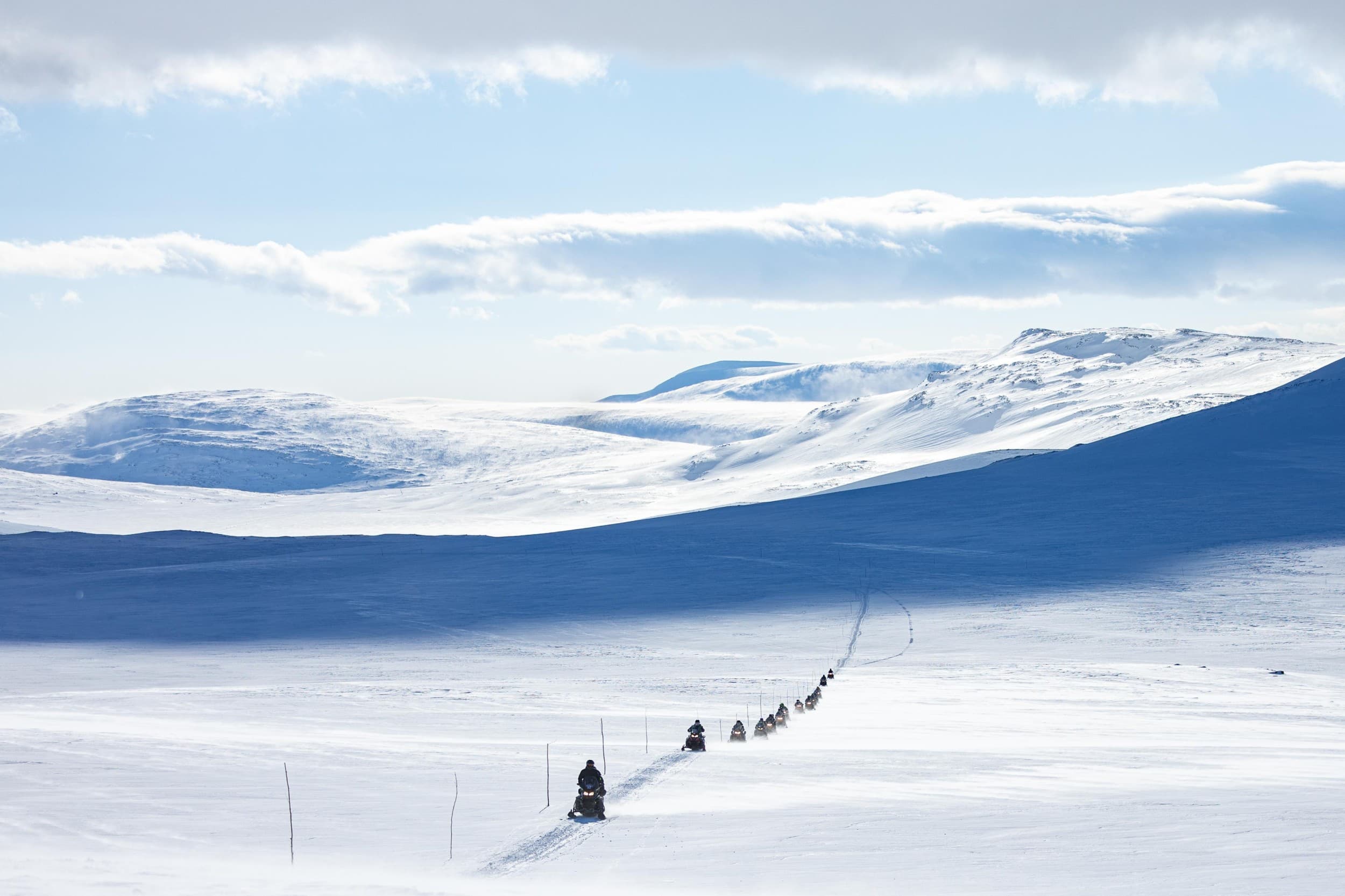 Haltitunturin huiputus moottorikelkoilla | Kilpisjärvi | Elamyslahjat