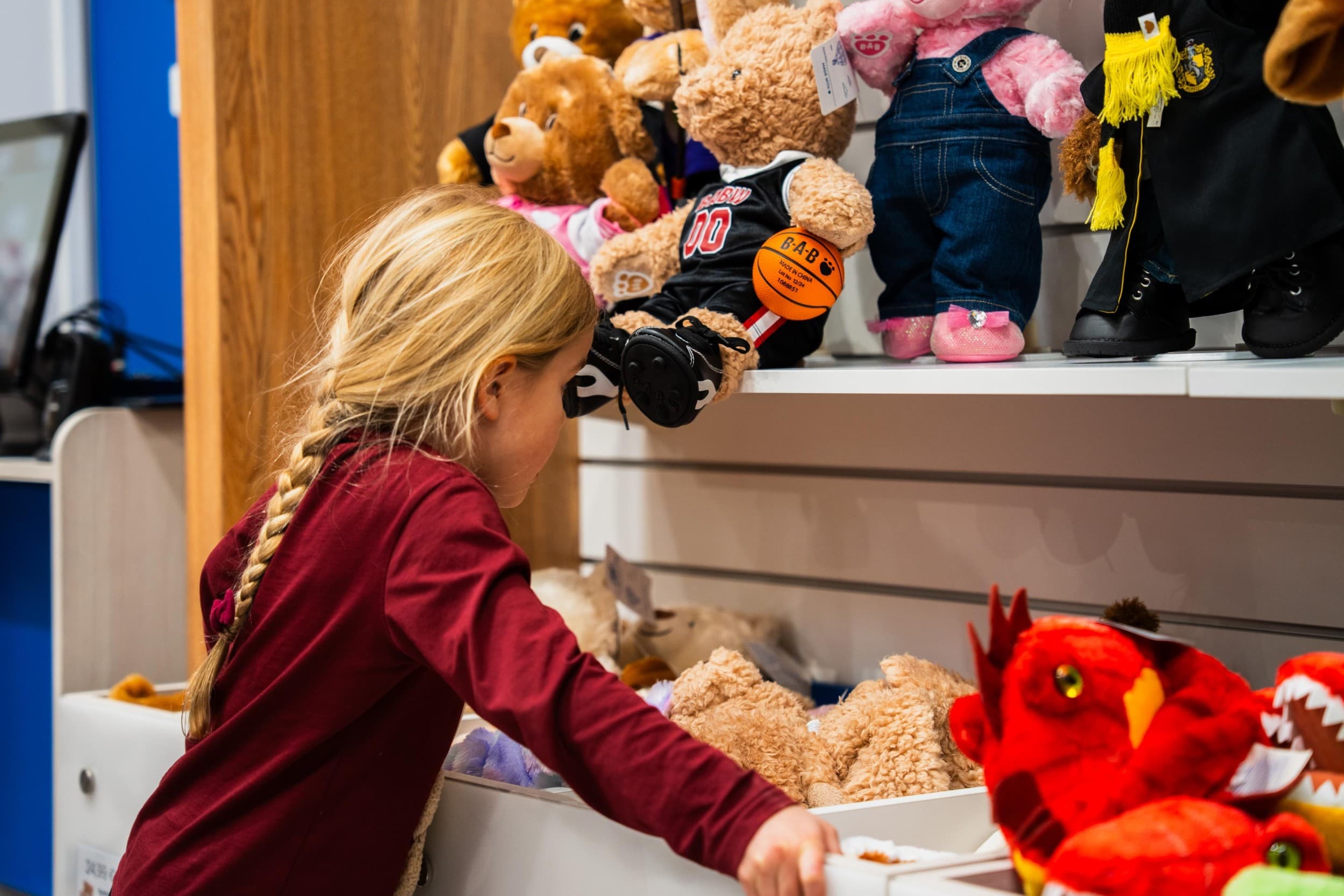 Luo oma Build-A-Bear-pehmolelu – 100€ lahjakortti | Helsinki | Espoo
