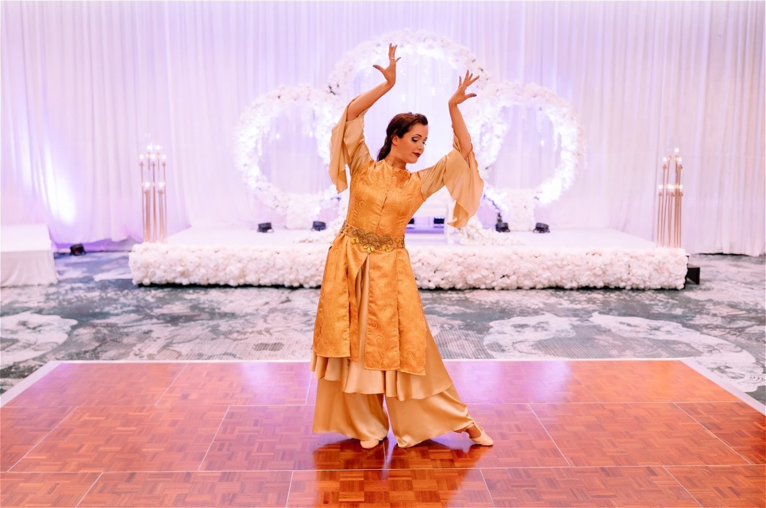50€ lahjakortti Bellydance verkkokurssille | Online | Elamyslahjat