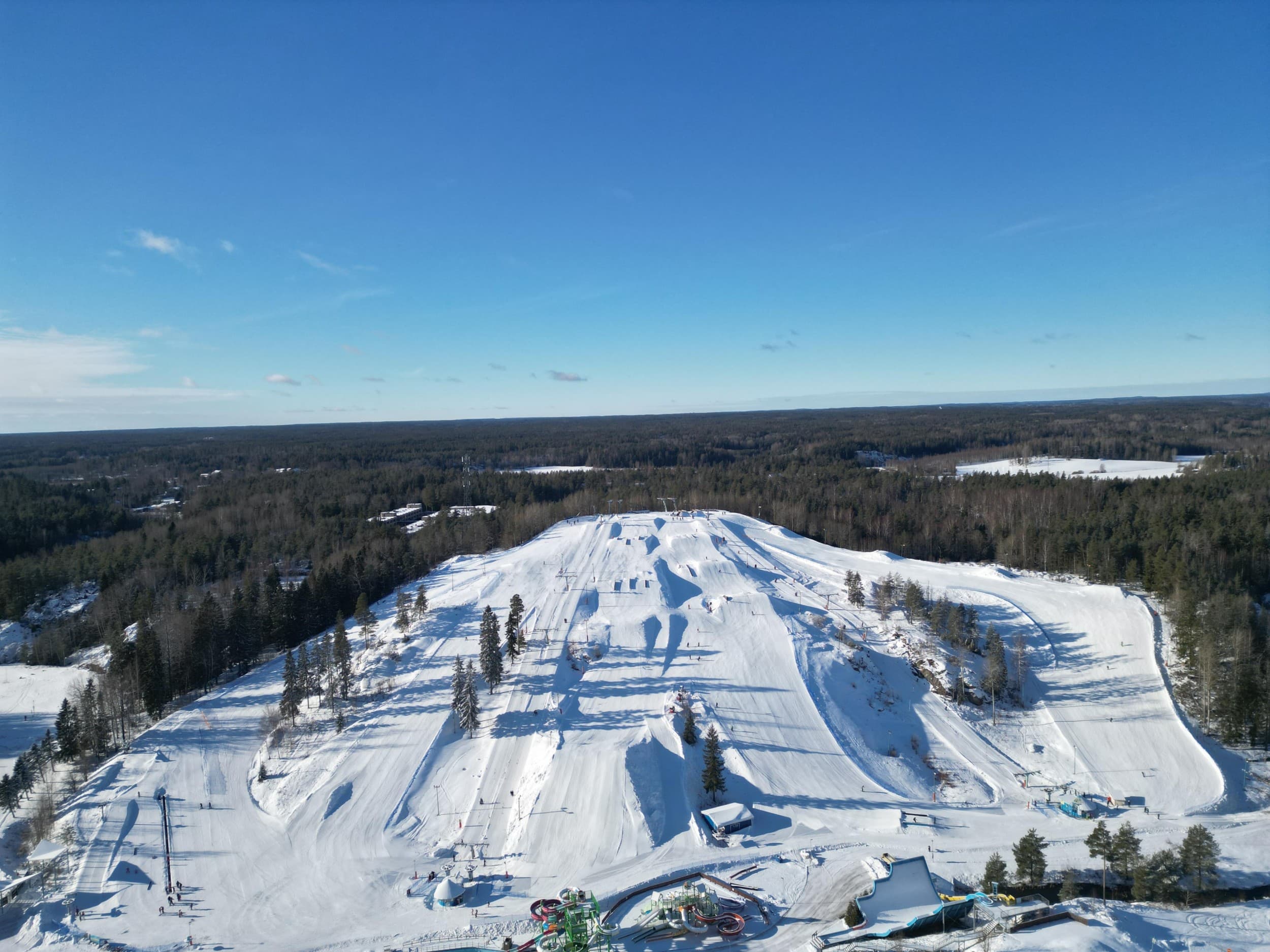 VIP-lippu Serena Ski & Vesipuistoon | Espoo | Elamyslahjat