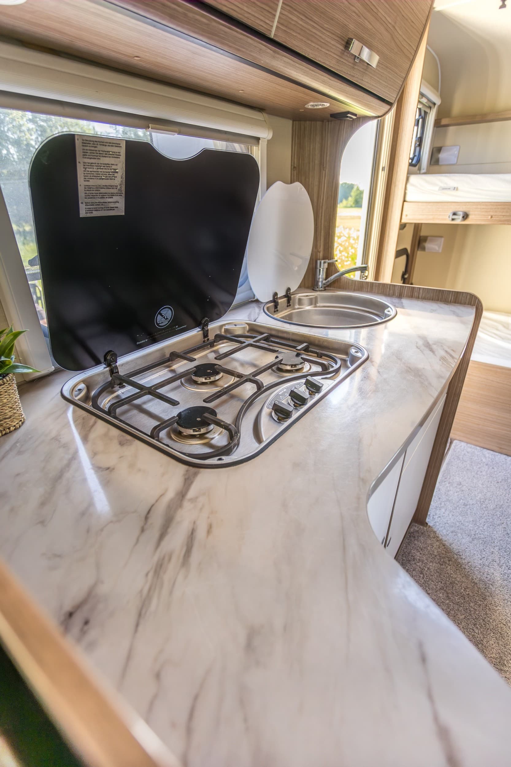 Minivilla Caravan 1vko asuntoauto -elämys | Hämeenlinna
