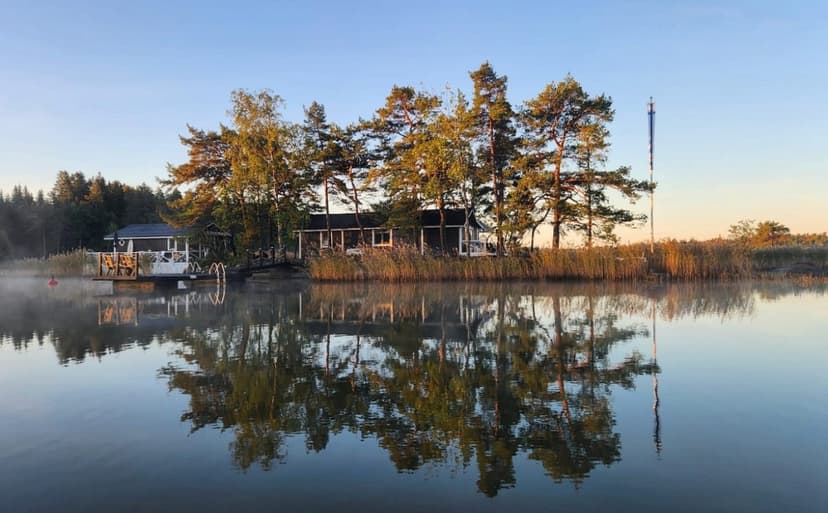 Sipoo Secret Island – Majoitus yksityissaarella (1yö) | Sipoo