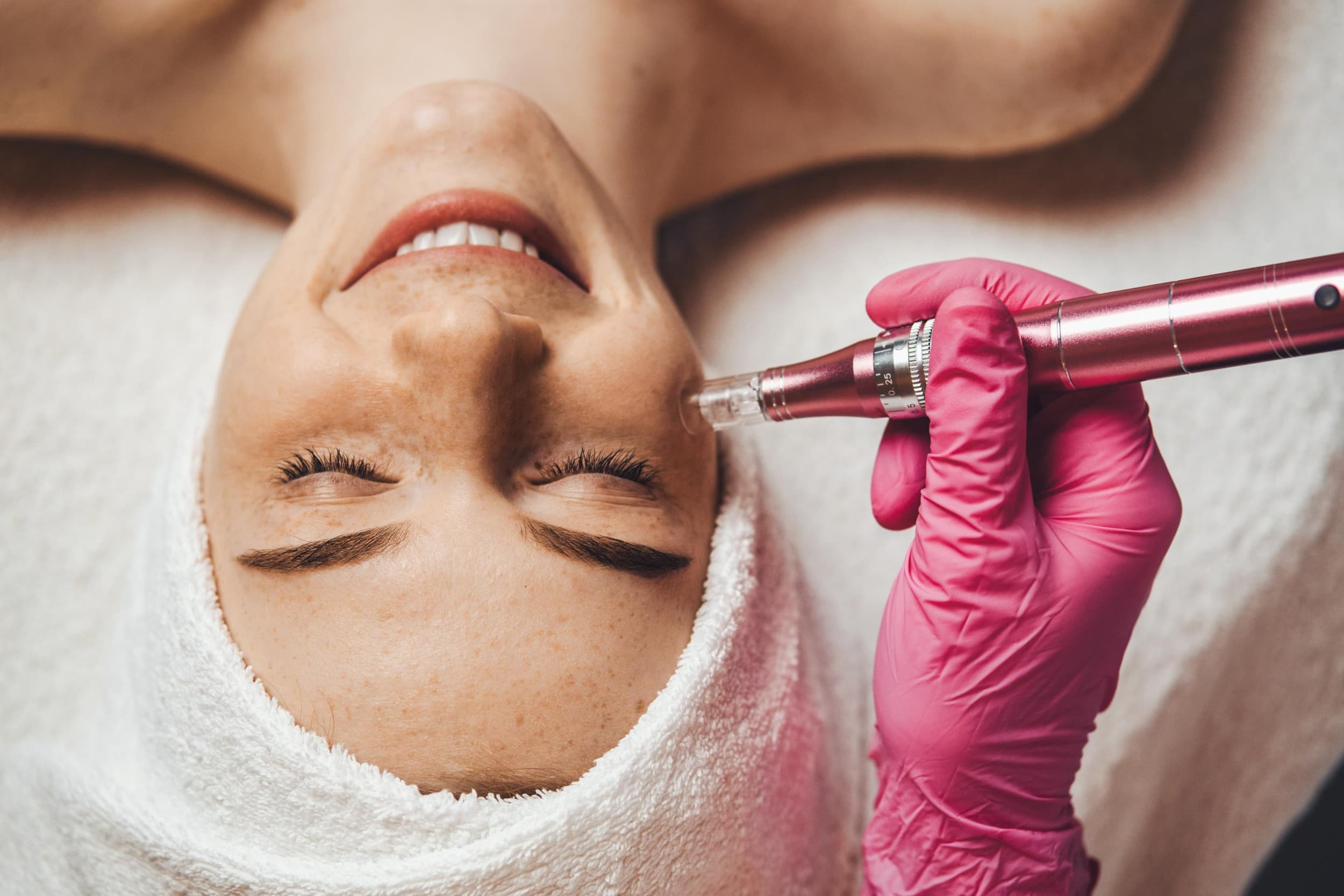 HydraFacial Signature Light -kasvohoito | Helsinki
