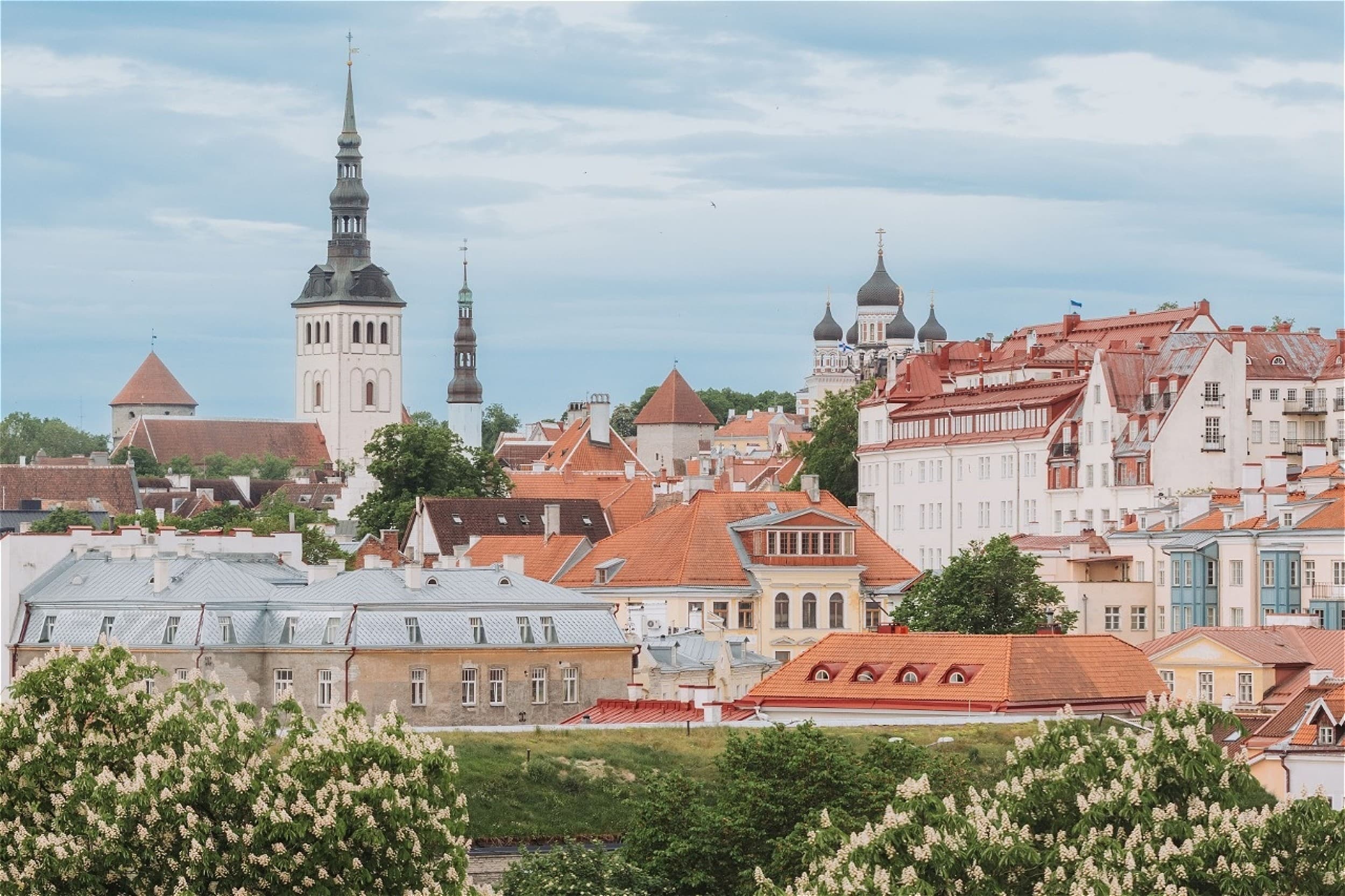 Romanttinen pako + illallinen kahdelle Novotel Hotellissa Tallinnassa | Elamyslahjat