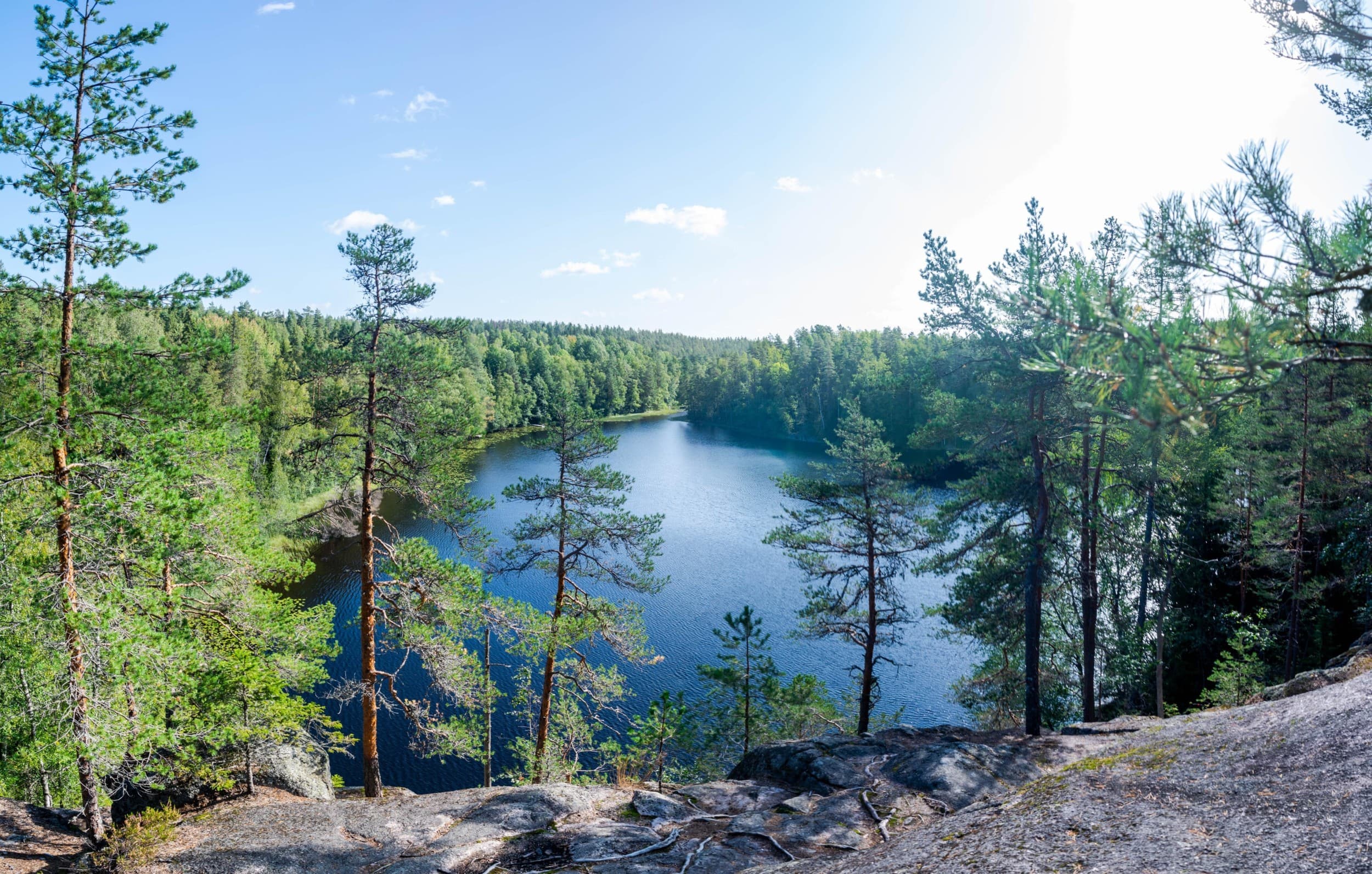 Nuuksion kansallispuiston patikointi + nuotiolounas