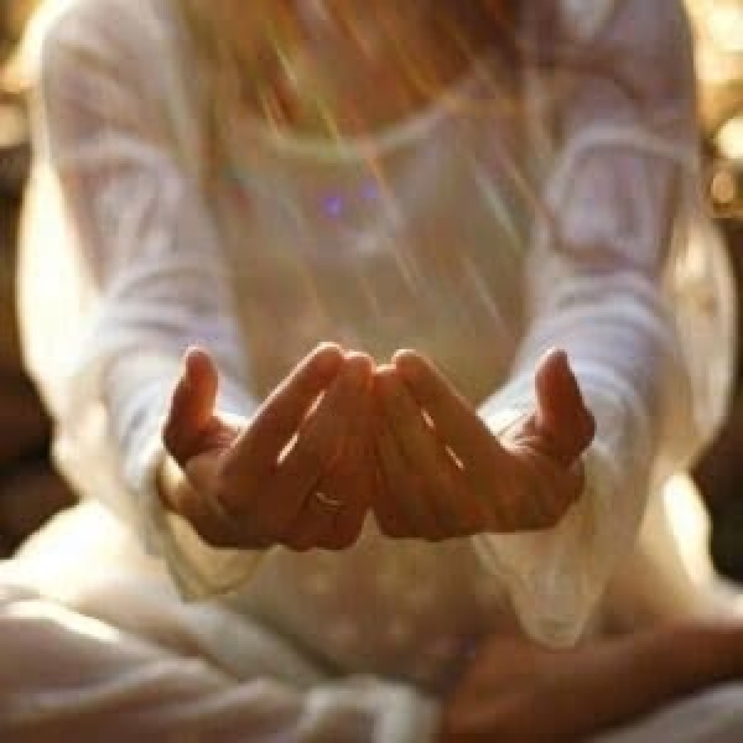 Kokonaisvaltainen Reiki-hoito energian ja tasapainon tukemiseksi | Online