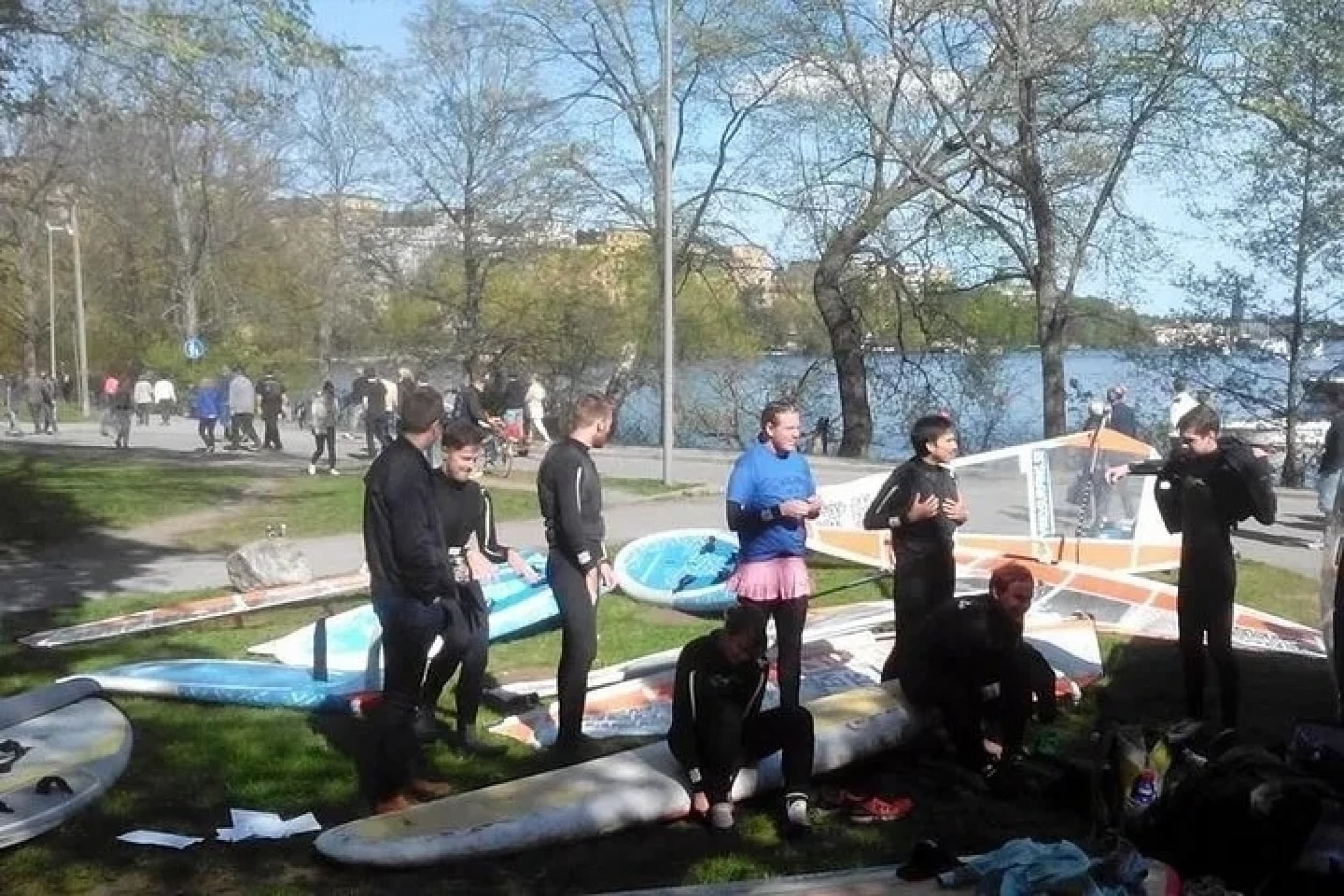 Purjelautailukurssi perheelle (vanhemmat ja lapset) | Dynamic Windsurfing - Tukholma