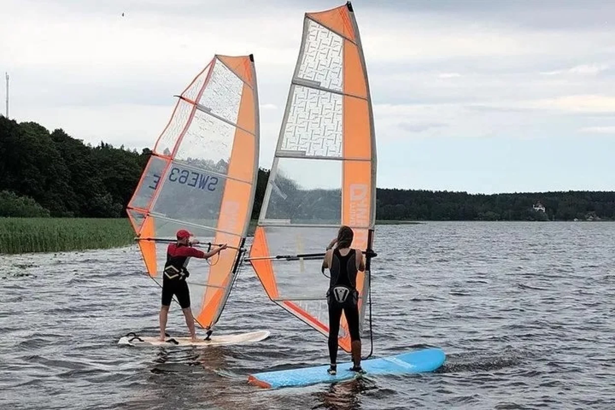 Purjelautailukurssi perheelle (vanhemmat ja lapset) | Dynamic Windsurfing - Tukholma