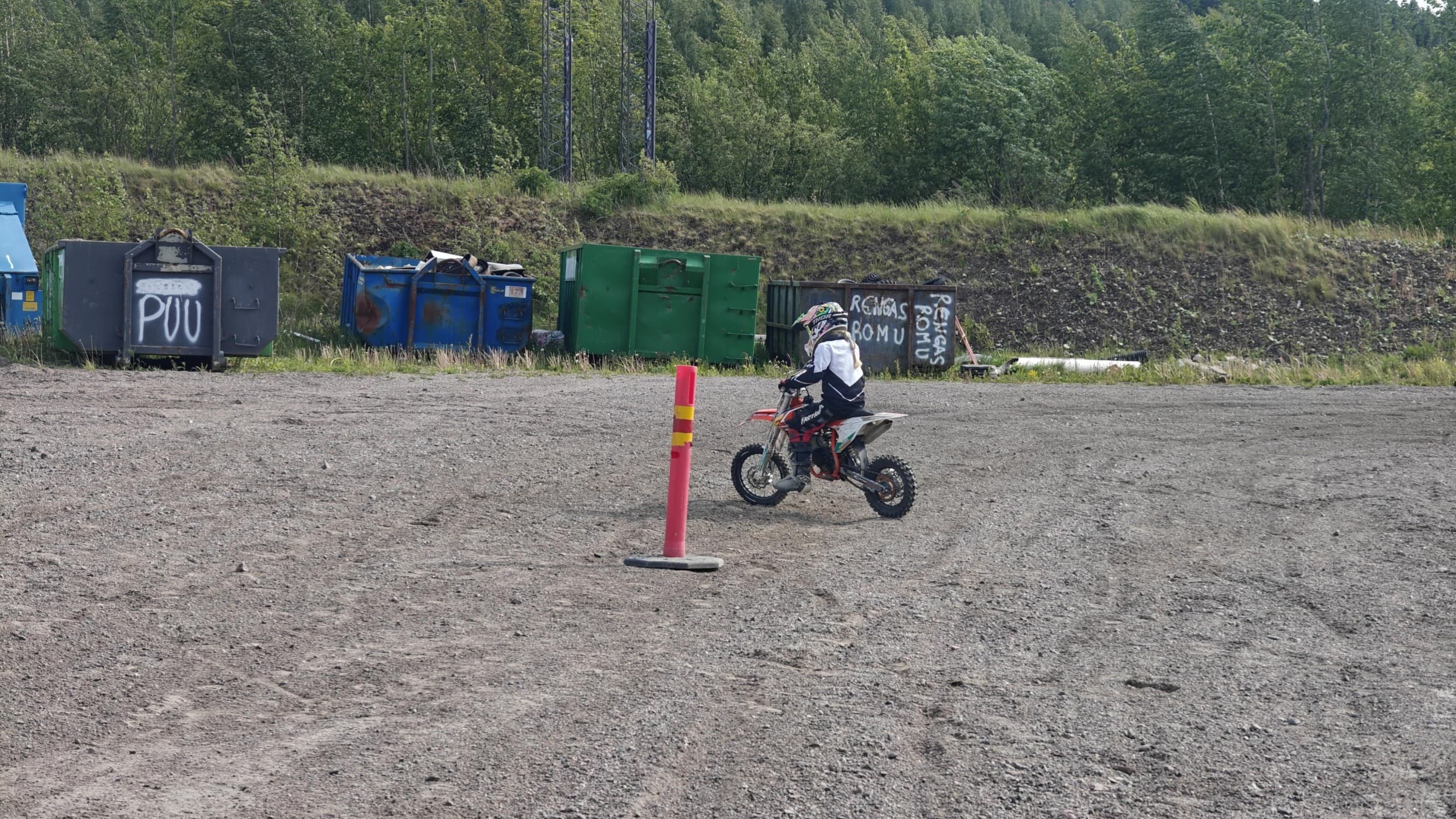 Lasten motocross ajoelämys | Vantaa | Elamyslahjat