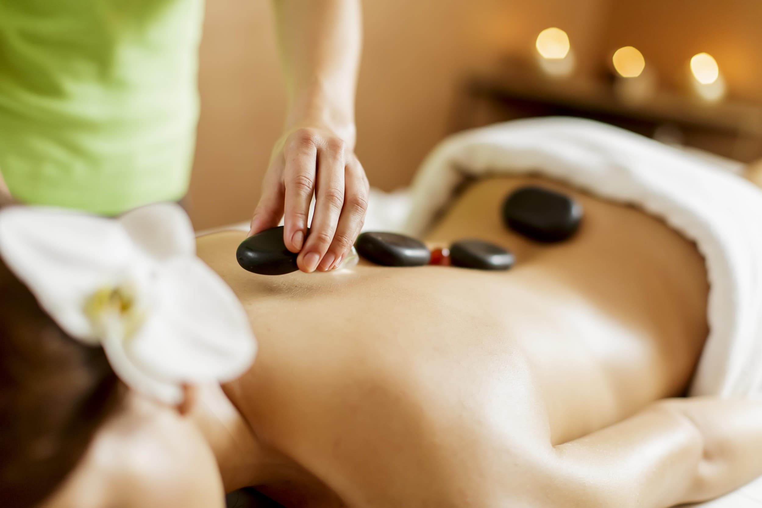 Ayurvedinen kuumakivihieronta | Liminka