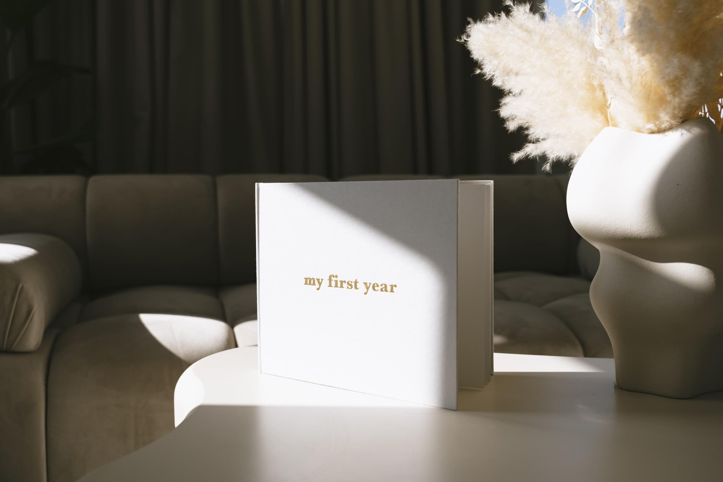 Baby Memory Book - Ainutlaatuinen lahja uusille vanhemmille | Verkossa
