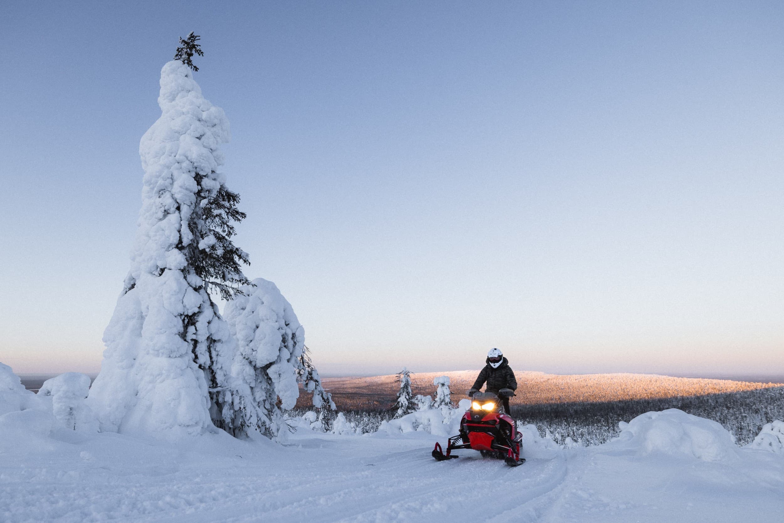 Moottorikelkkasafari lapselle | Levi