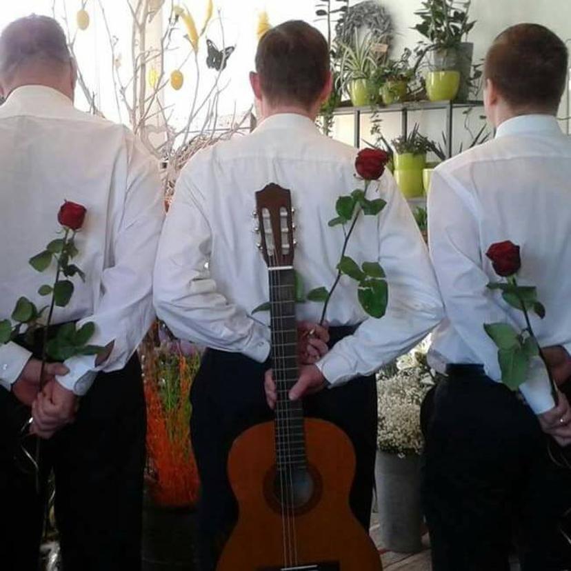 Ruususerenadi | Espoo