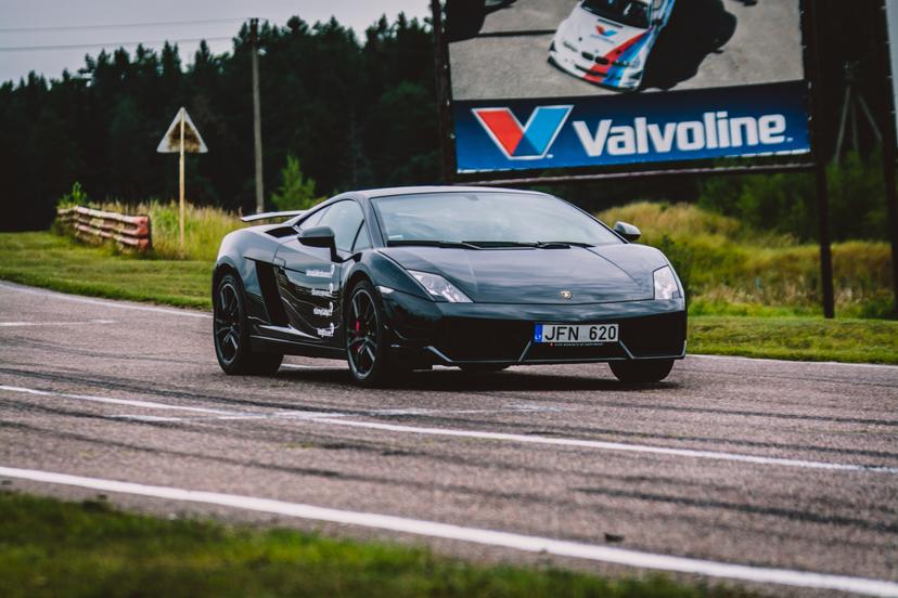 Lamborghini -ajopaketti | Alastaro