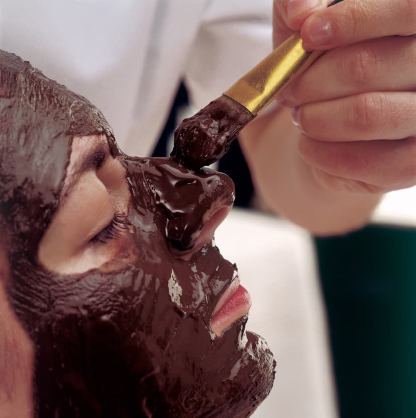 Suklaakasvohoito käsihieronnalla | Tampere