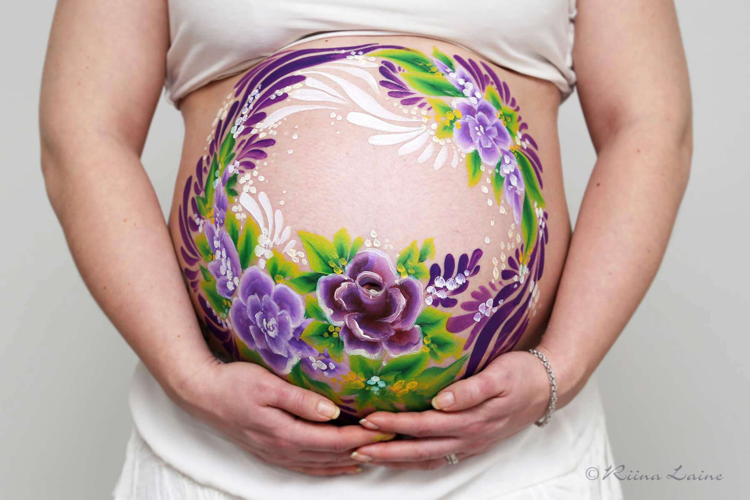 Belly painting | Helsinki | Elamyslahjat