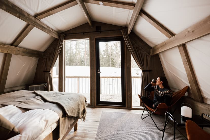 Kahden yön Glamping-luksustelttaelämys Nuuksion kansallispuistossa (2 hlö) | Espoo