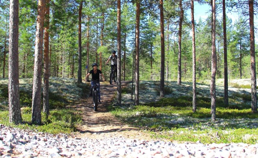 Sähkömaastopyörän vuokraus kahdelle - 3 tuntia | Oulu