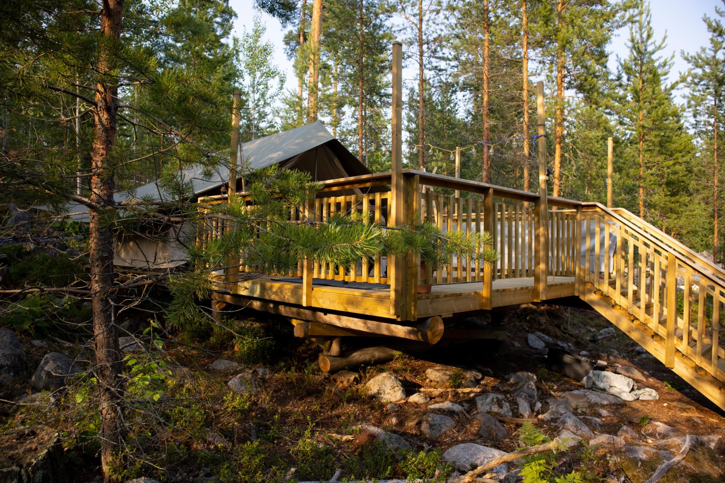 Elämyksellinen luksusmajoituspaketti teltassa kahdelle (2 yötä) | Muurame | Elamyslahjat