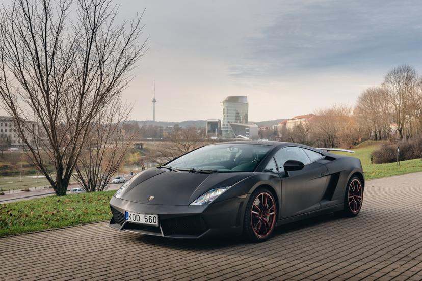 Lamborghini VIP -ajopaketti | Kemora