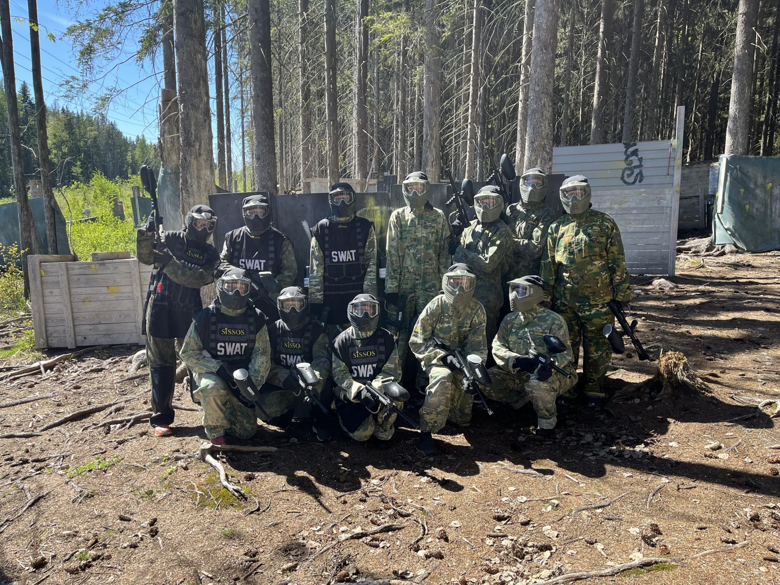 Paintball pelitapahtuma 10 pelaajalle metsäkentällä | Espoo | Elamyslahjat