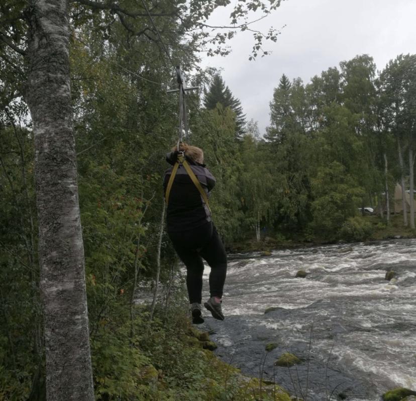 Tulevan vaimon selviytymiskoulu | Kuusa