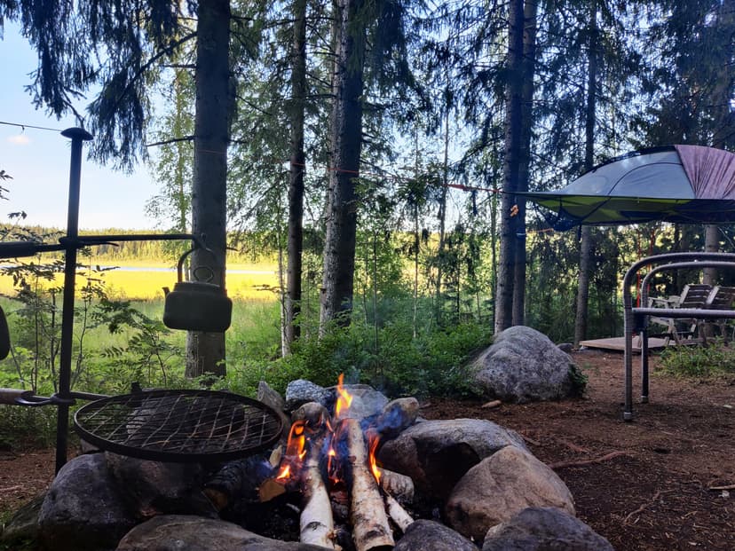 Elämysmajoitus kolmelle puuteltassa | Sastamala