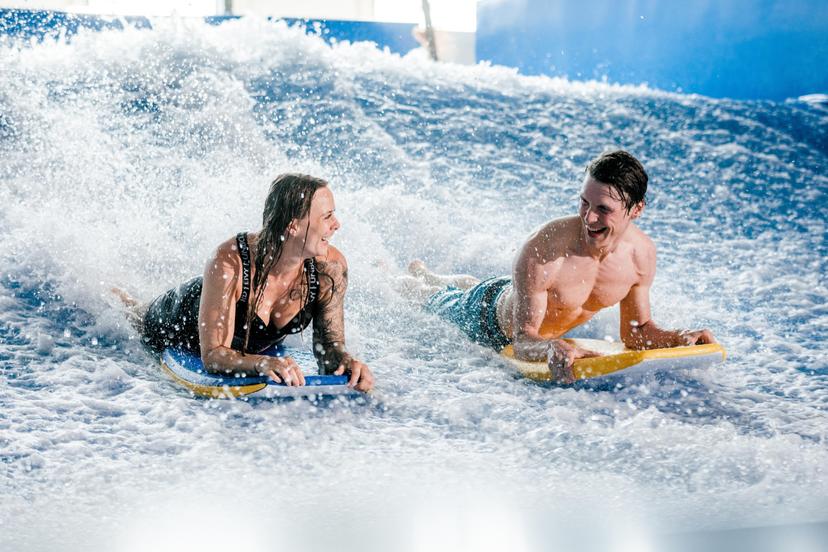 Sisäsurffitunti kahdelle | Pyhtää