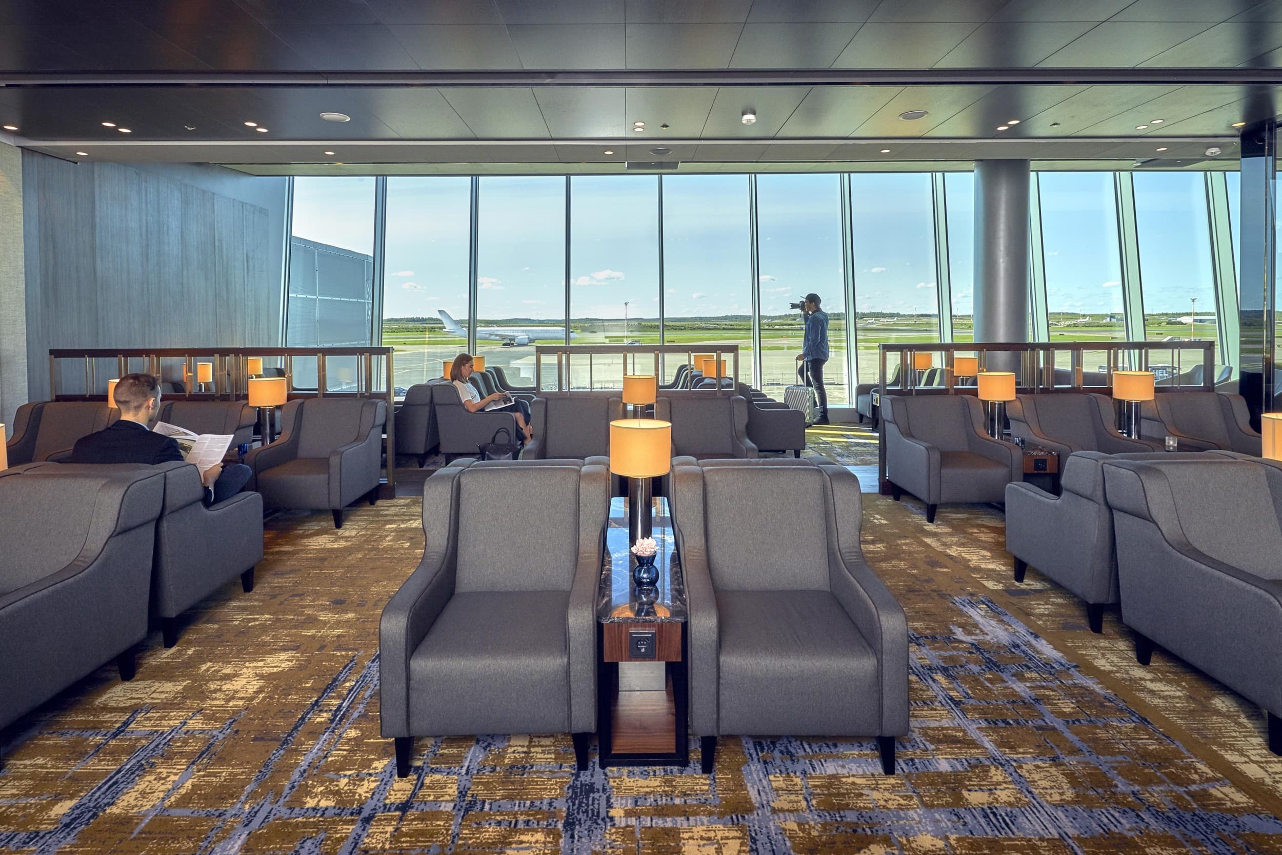 Plaza Premium Lounge pääsy yhdelle | Lentoasema | Elamyslahjat