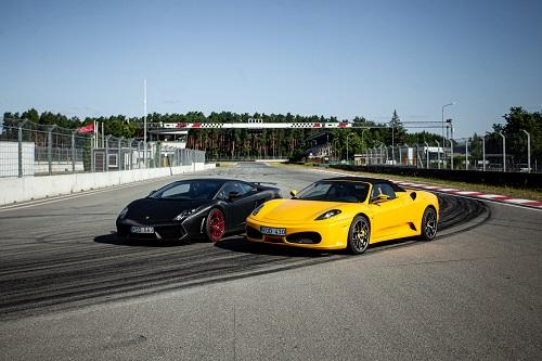 Nopeimmat autot: mm. Lamborghini ja Ferrari